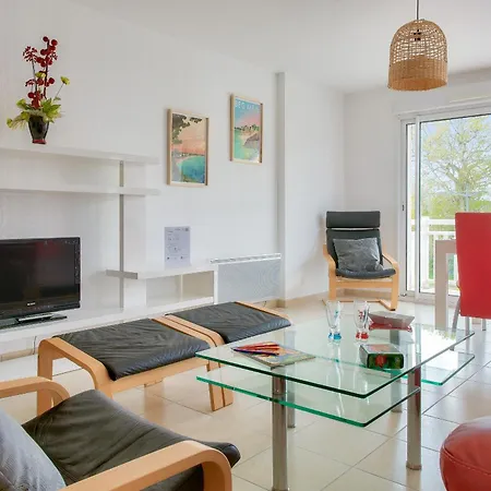 Apartment Proche Plages Et Commerces, Pour 4